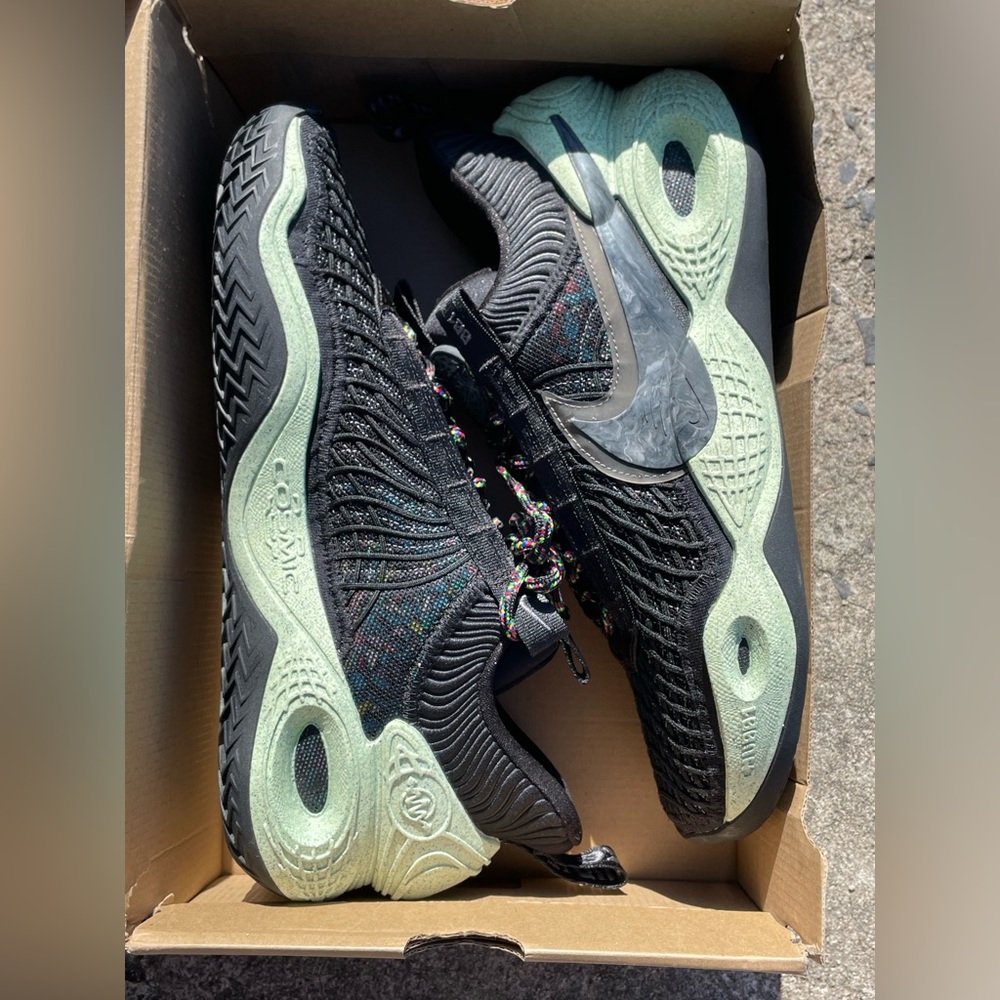 Nike Cosmic Unity.